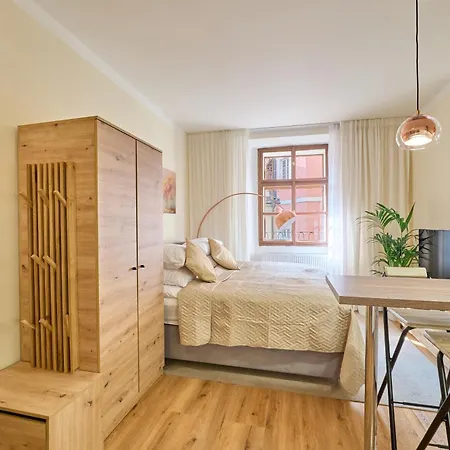Karlova Twelve Deluxe Prag