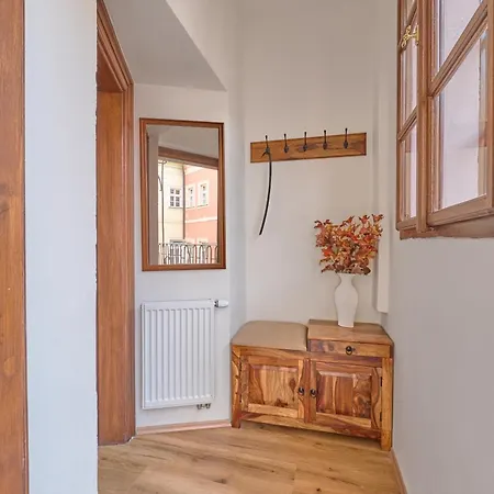 Karlova Twelve Deluxe Lägenhet