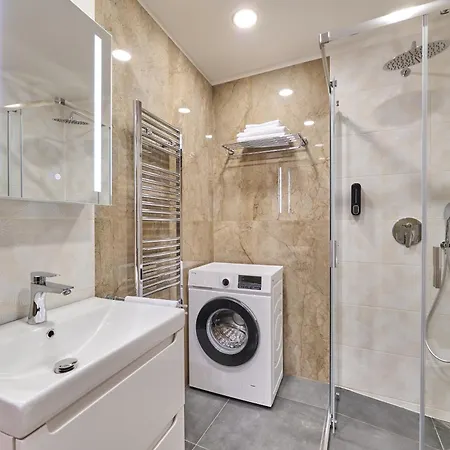 Karlova Twelve Deluxe Apartment *