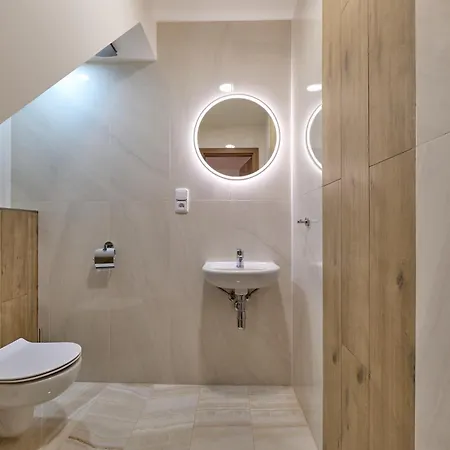 Karlova Twelve Deluxe Apartment