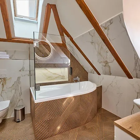 Karlova Twelve Deluxe Apartment